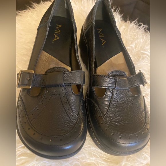 MIA Shoes - Vtg Y2K MIA Platform Shoes Brooklyn Mary Jane Sz 7 Black Leather T-Strap Buckle